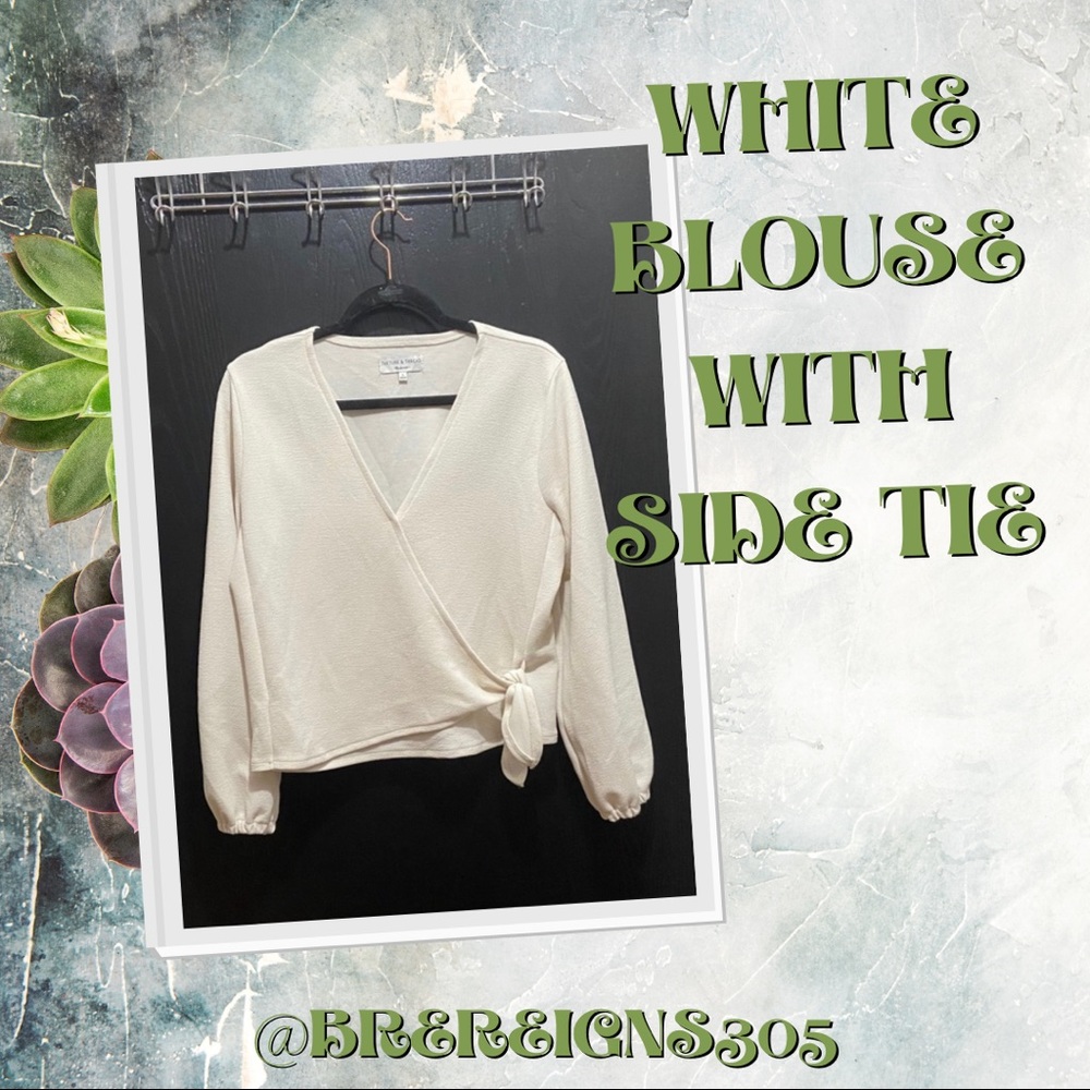 🌻 ‼️LAST CHANCE‼️White blouse with side tie